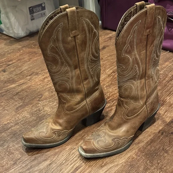 Ariat Tan Brown Embroidered Western Heeled Boots - Picture 1 of 4